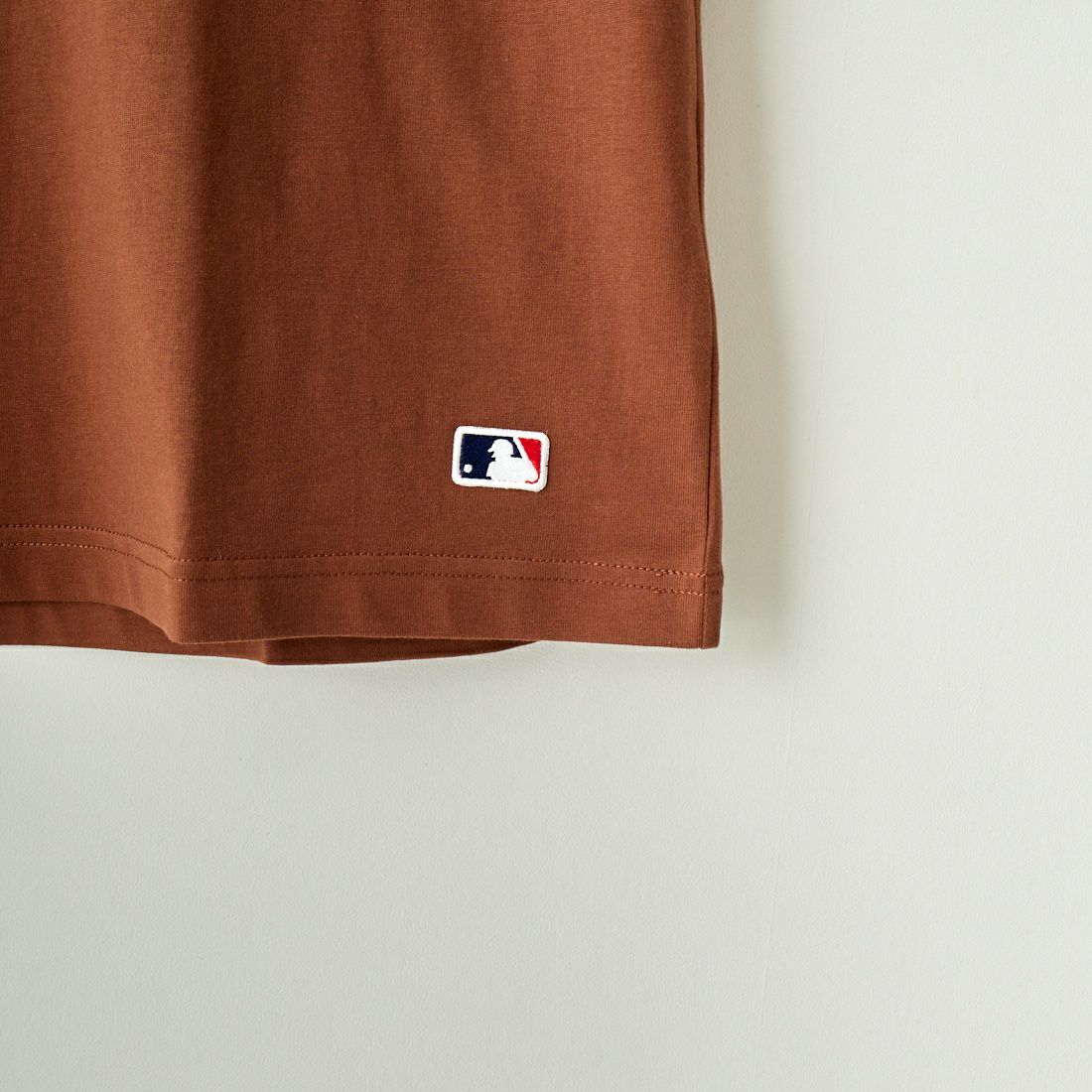 Fanatics [ファナティクス] 別注 MLB 3連ワンポイントロゴ刺繍 ショートスリーブTシャツ [ML0123SS0015-JF] SD BROWN