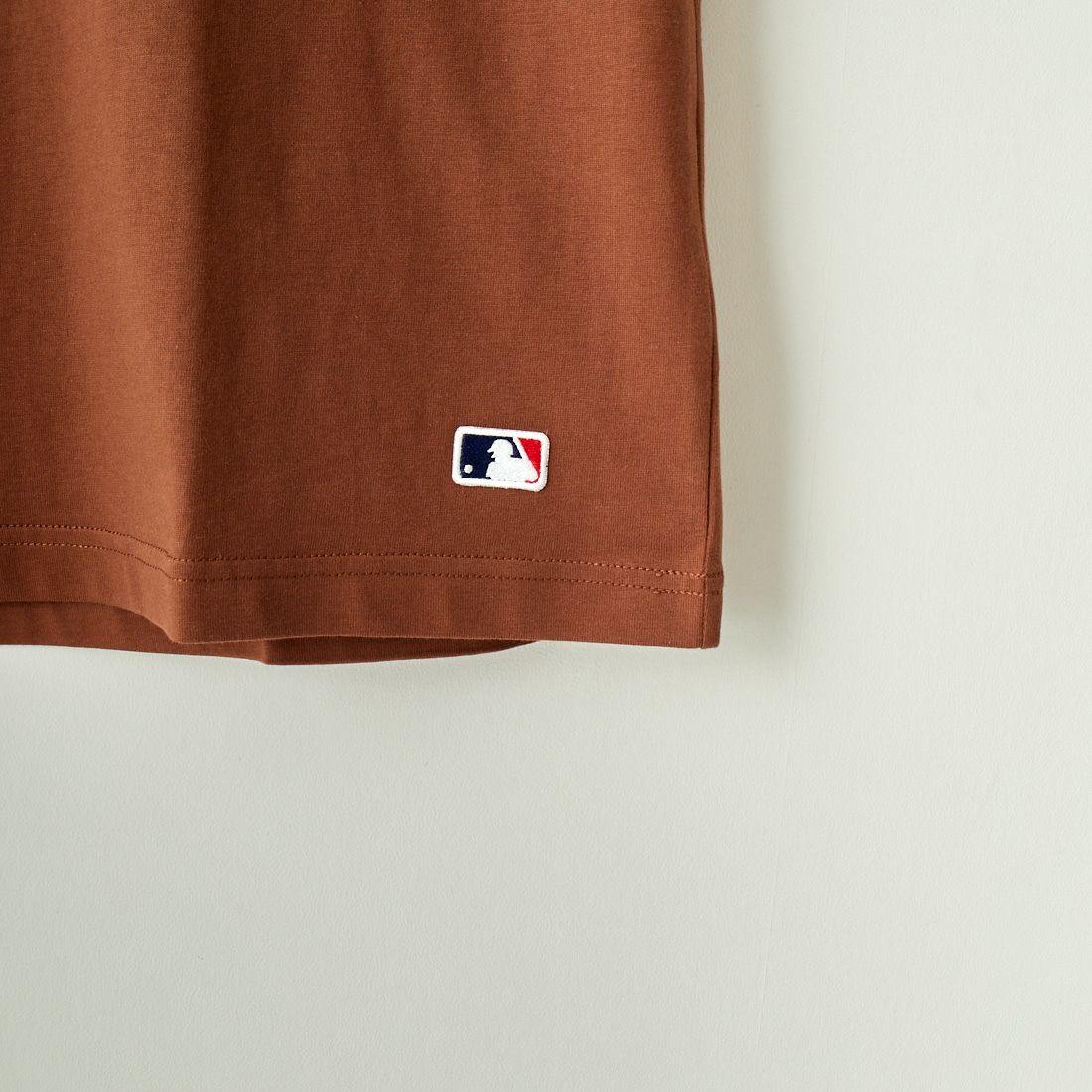 Fanatics [ファナティクス] 別注 MLB 3連ワンポイントロゴ刺繍 ショートスリーブTシャツ [ML0123SS0015-JF] SD BROWN
