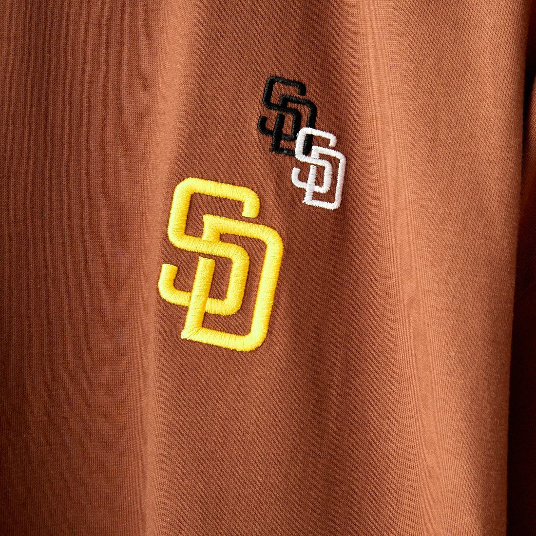 Fanatics [ファナティクス] 別注 MLB 3連ワンポイントロゴ刺繍 ショートスリーブTシャツ [ML0123SS0015-JF] SD BROWN