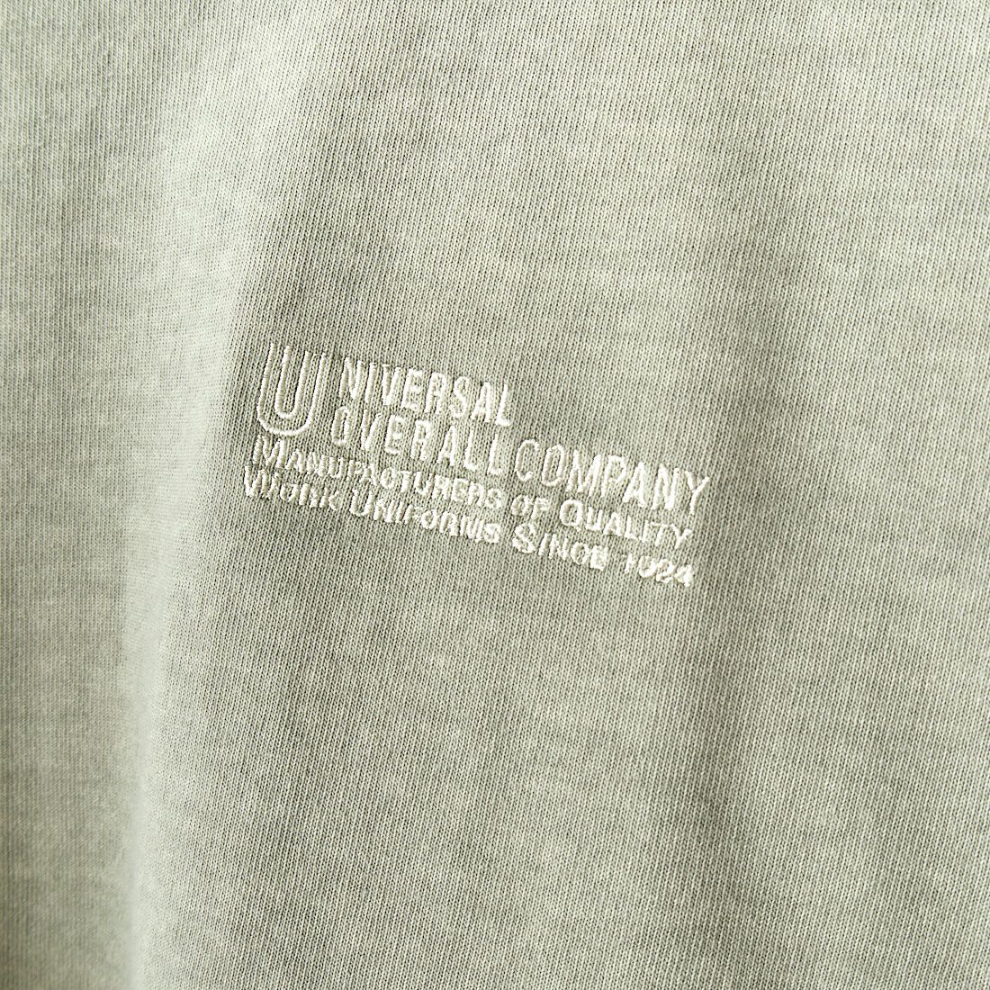UNIVERSAL OVERALL [ユニバーサルオーバーオール] 別注 ワンポイントロゴ刺繍 ピグメントTシャツ [U2311222IN-JF] GRAY