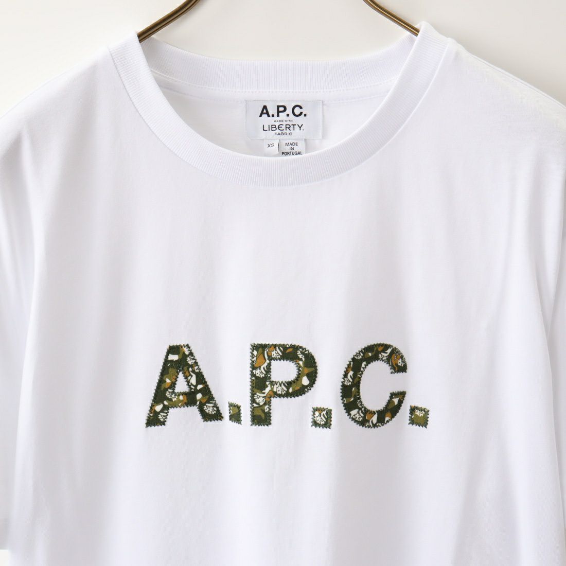 A.P.C. [アー・ペー・セー] カモフラージュロゴTシャツ [T-SHIRT-CAMO] 90 BLANC