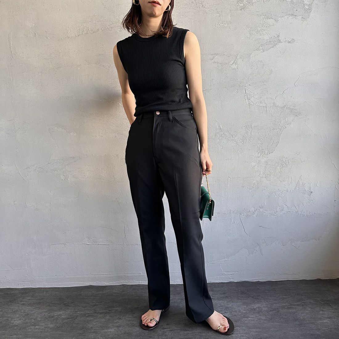 Noir Fabrik [ヌワールファブリック] ノースリーブ リブカットソー [JFS-C053] 04 BLACK &&モデル身長：163cm 着用サイズ：F&&