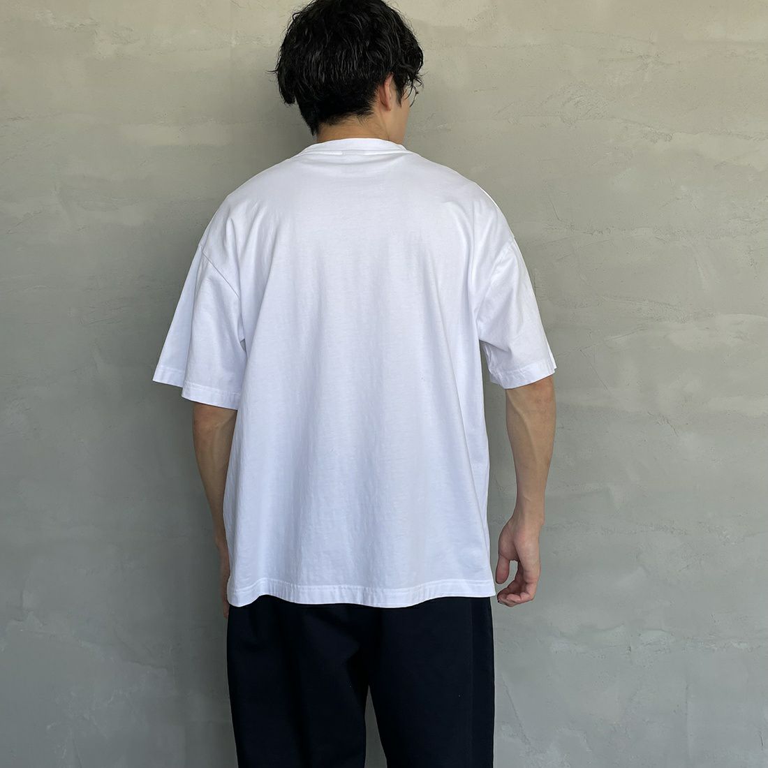 Fanatics [ファナティクス] 別注 MLB 3連ワンポイントロゴ刺繍 ショートスリーブTシャツ [ML0123SS0013-JF] LA WHITE &&モデル身長：168cm 着用サイズ：L&&