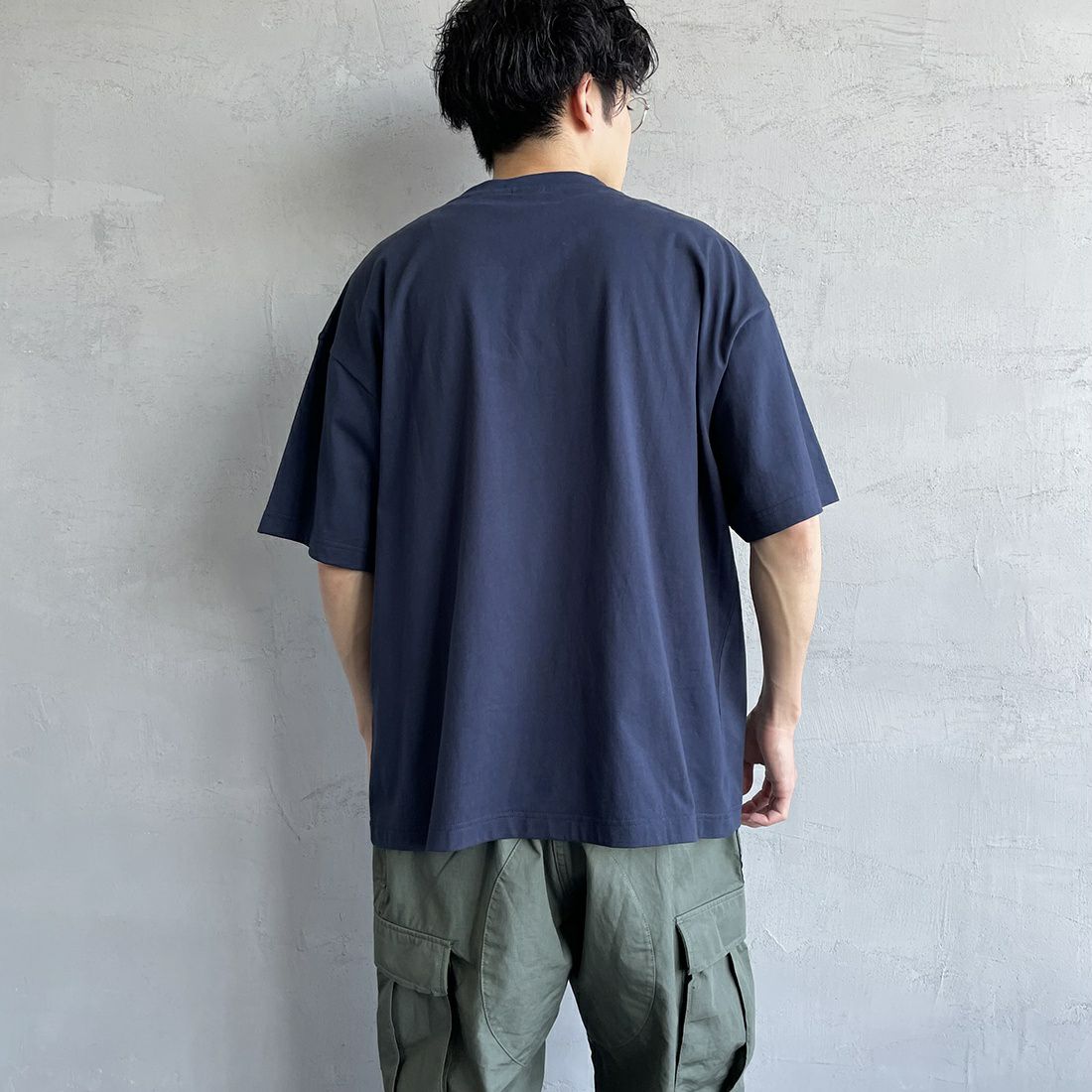 Fanatics [ファナティクス] 別注 MLB 3連ワンポイントロゴ刺繍 ショートスリーブTシャツ [ML0123SS0012-JF] NY NAVY &&モデル身長：168cm 着用サイズ：L&&