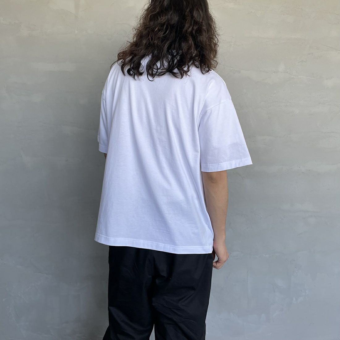 Fanatics [ファナティクス] 別注 MLB 3連ワンポイントロゴ刺繍 ショートスリーブTシャツ [ML0123SS0012-JF] NY WHITE &&モデル身長：173cm 着用サイズ：L&&