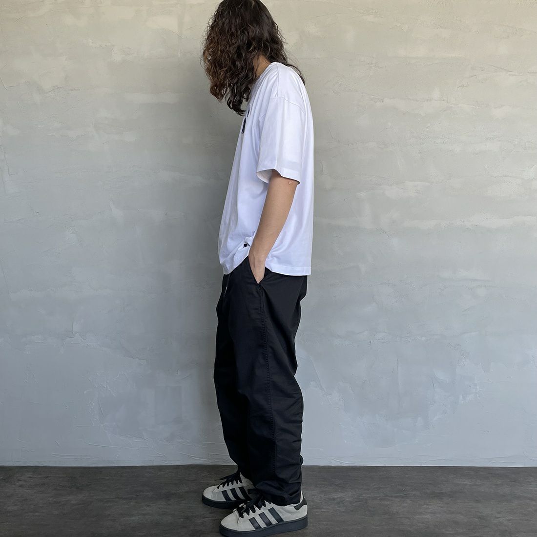 Fanatics [ファナティクス] 別注 MLB 3連ワンポイントロゴ刺繍 ショートスリーブTシャツ [ML0123SS0012-JF] NY WHITE &&モデル身長：173cm 着用サイズ：L&&