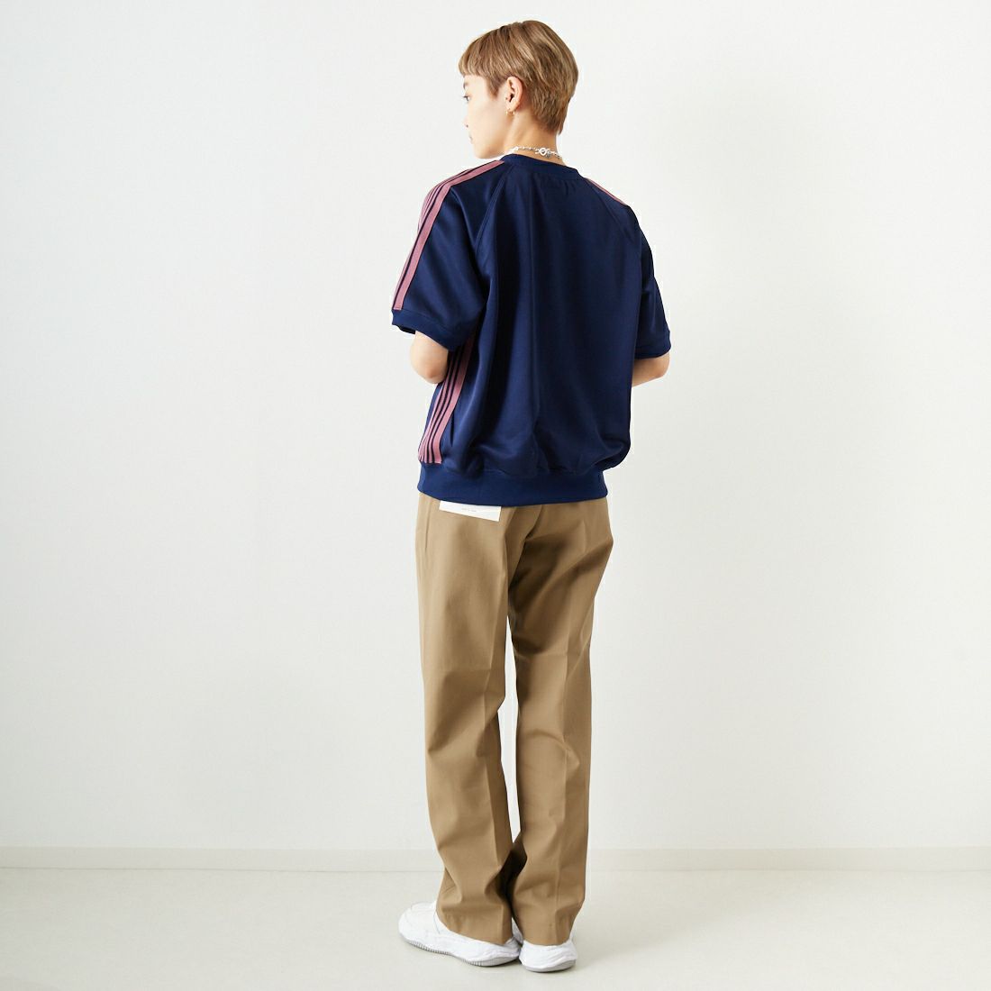 Needles [ニードルズ] 別注 ショートスリーブクルーネックトラックシャツ [MR558-JF] NAVY&&モデル身長：160cm 着用サイズ：2&&