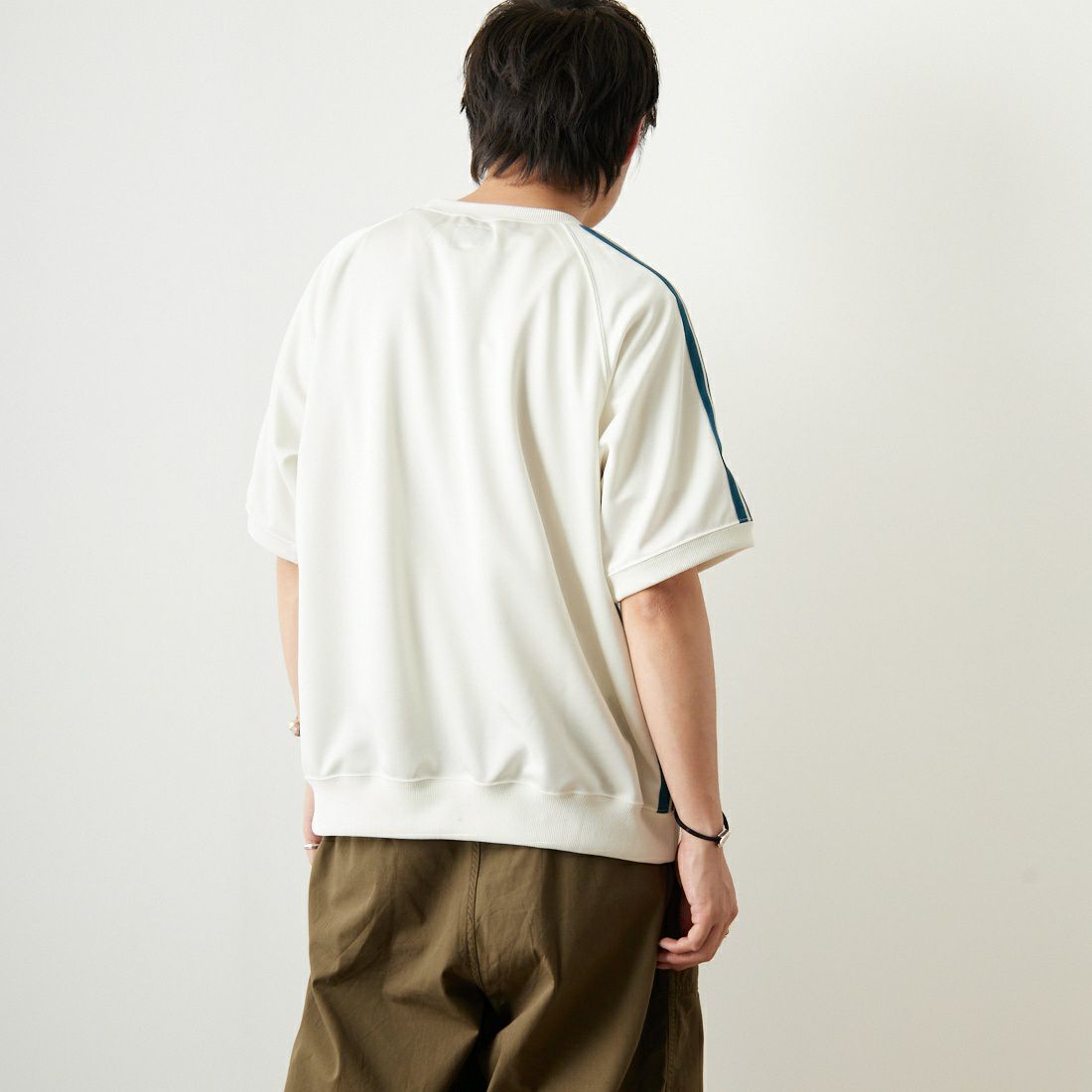Needles [ニードルズ] 別注 ショートスリーブクルーネックトラックシャツ [MR558-JF] ICE WHITE &&モデル身長：173cm 着用サイズ：L&&
