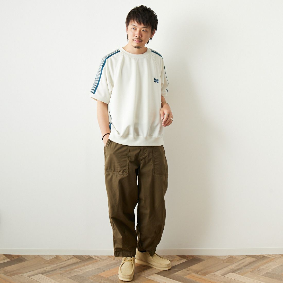 Needles [ニードルズ] 別注 ショートスリーブクルーネックトラックシャツ [MR558-JF] ICE WHITE &&モデル身長：173cm 着用サイズ：L&&
