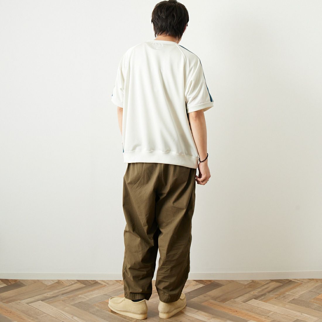 Needles [ニードルズ] 別注 ショートスリーブクルーネックトラックシャツ [MR558-JF] ICE WHITE &&モデル身長：173cm 着用サイズ：L&&
