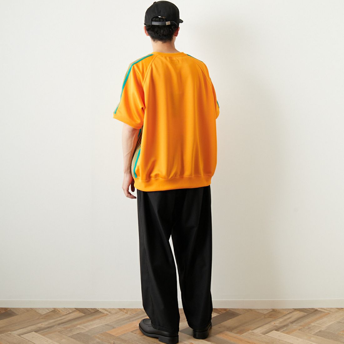 Needles [ニードルズ] 別注 ショートスリーブクルーネックトラックシャツ [MR558-JF] ORANGE &&モデル身長：168cm 着用サイズ：L&&