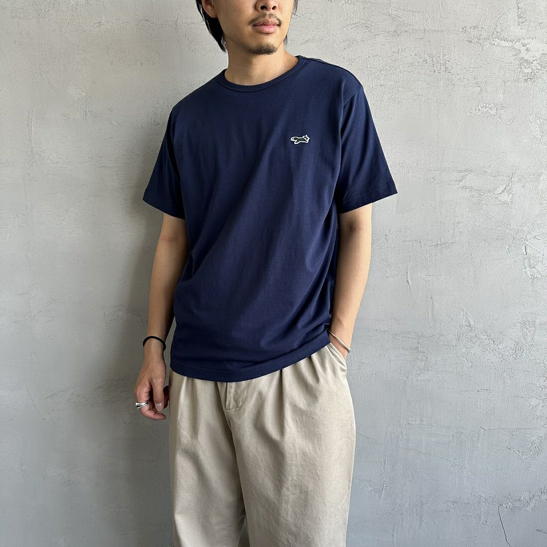 THE FOX [ザフォックス] 別注 ワンポイントロゴ ショートスリーブTシャツ [PN23S016-JF] NAVY &&モデル身長：173cm 着用サイズ：L&&