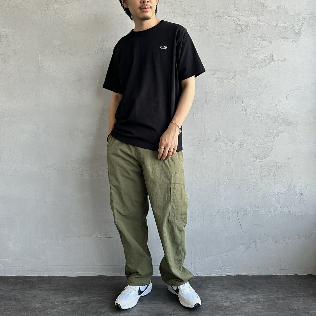 THE FOX [ザフォックス] 別注 ワンポイントロゴ ショートスリーブTシャツ [PN23S016-JF] BLACK &&モデル身長：173cm 着用サイズ：XL&&