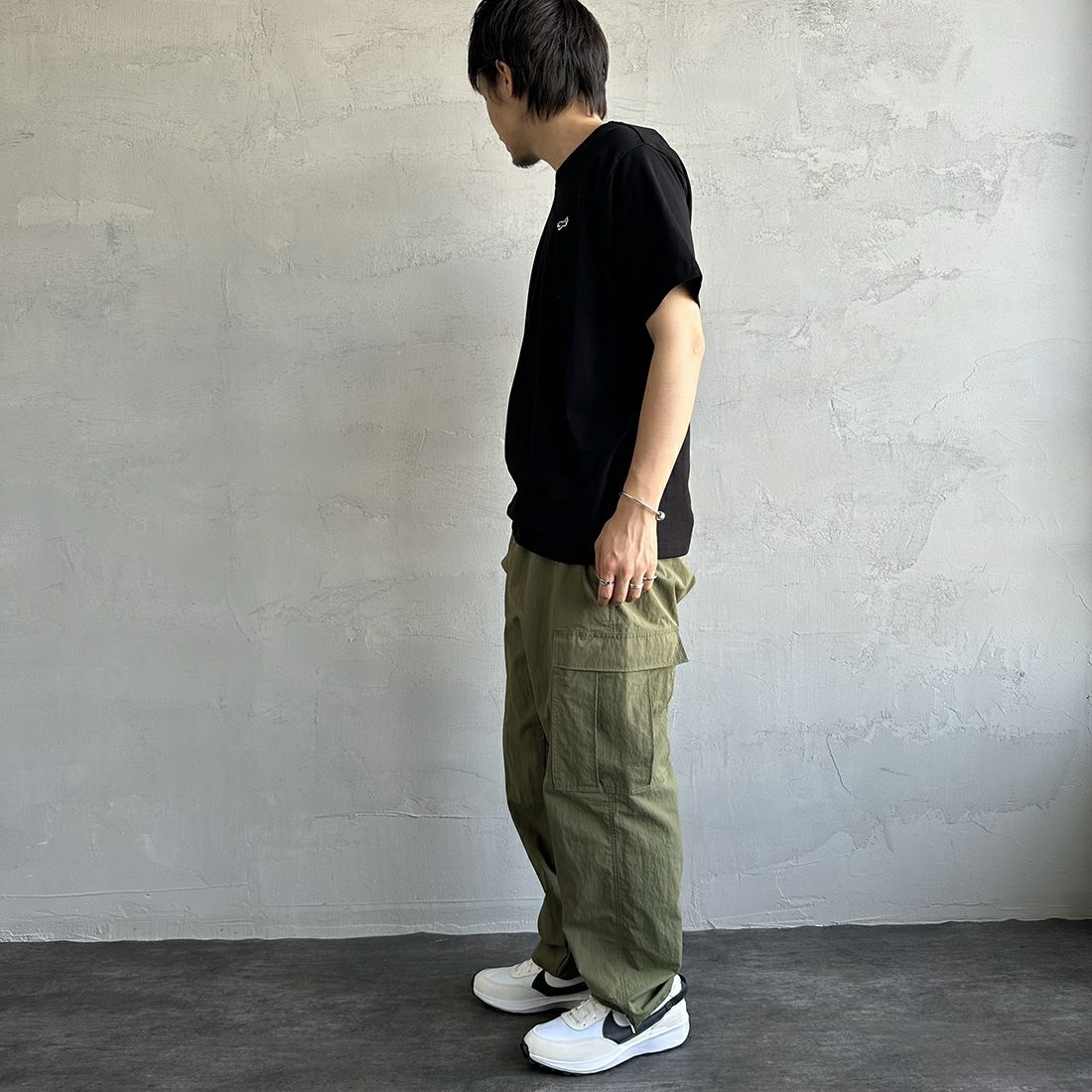 THE FOX [ザフォックス] 別注 ワンポイントロゴ ショートスリーブTシャツ [PN23S016-JF] BLACK &&モデル身長：173cm 着用サイズ：XL&&