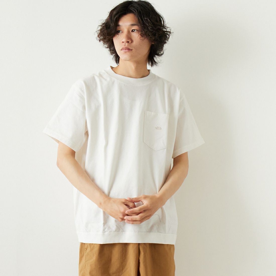 OW OFF WHI&&モデル身長：182cm 着用サイズ：L&&