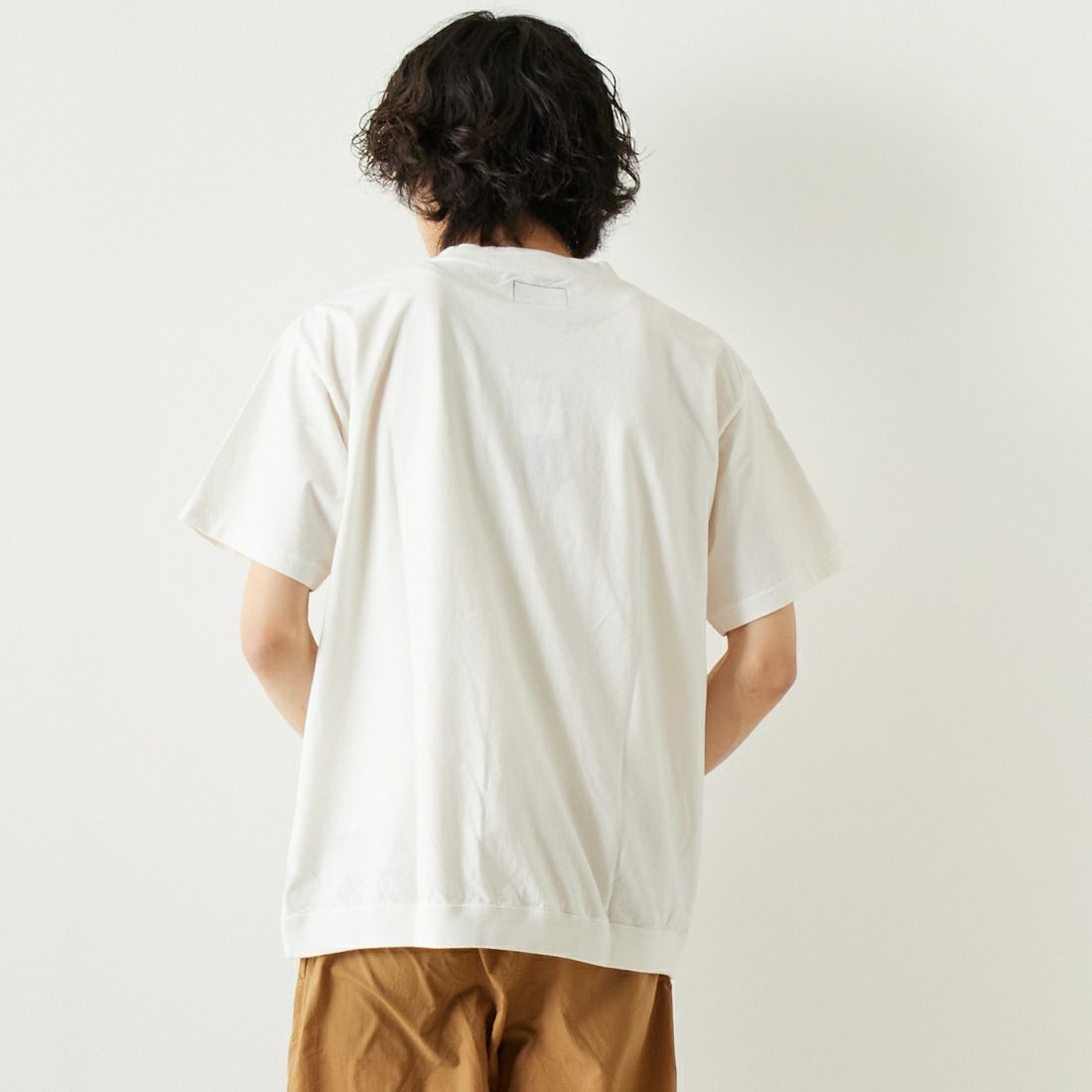 THE NORTH FACE PURPLE LABEL [ザ ノースフェイス パープルレーベル] ハイバルギーポケットTシャツ [NT3323N] OW OFF WHI &&モデル身長：182cm 着用サイズ：L&&