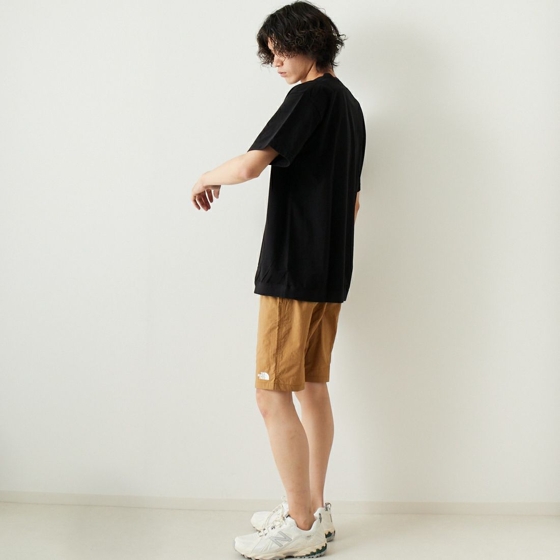 THE NORTH FACE PURPLE LABEL [ザ ノースフェイス パープルレーベル] ハイバルギーポケットTシャツ [NT3323N] K BLACK &&モデル身長：182cm 着用サイズ：L&&