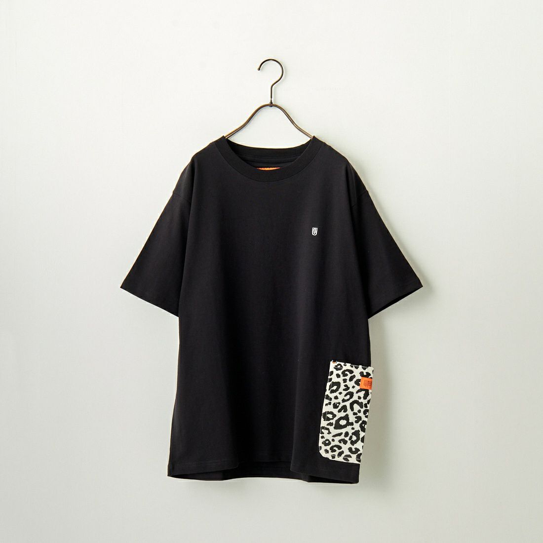 UNIVERSAL OVERALL [ユニバーサルオーバーオール] 別注 カバーオールTシャツ [U2311280IN-JF] BLK/LEO WH