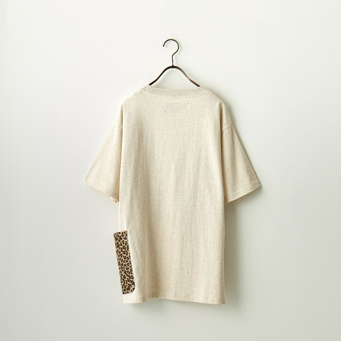 UNIVERSAL OVERALL [ユニバーサルオーバーオール] 別注 カバーオールTシャツ [U2311280IN-JF] OAT/LEO BE