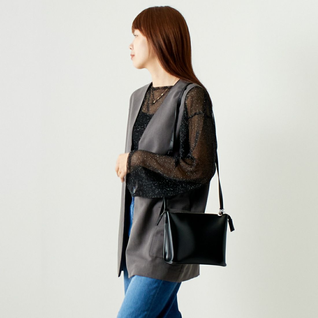 ALLUMER [アリュメール] コットンレーヨンミドルレングスジレ [8254615] 805 CHARCO &&モデル身長：167cm 着用サイズ：1&&