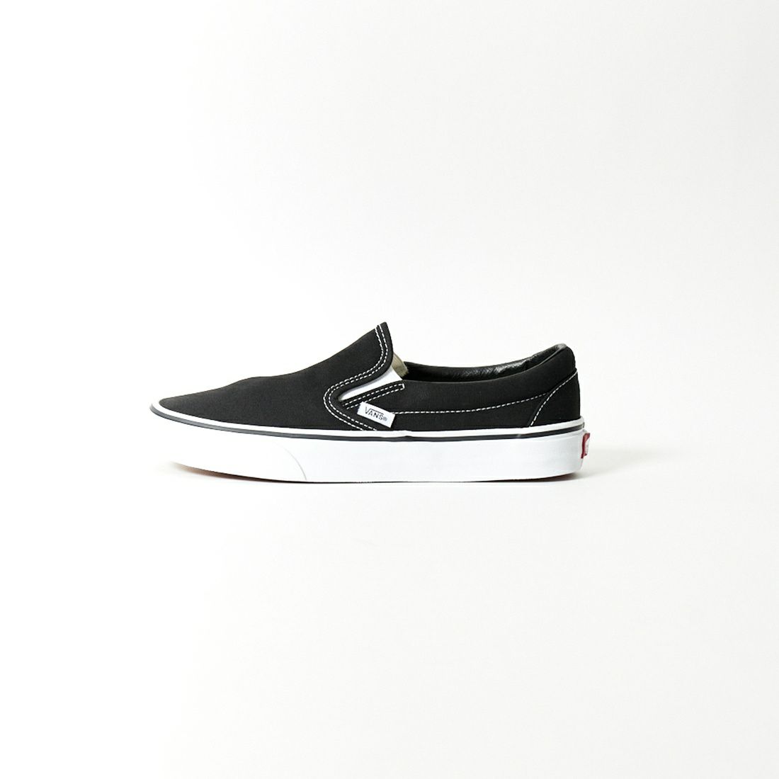 VANS [バンズ] クラシックスリッポン [VN000EYEBLK]｜ジーンズ