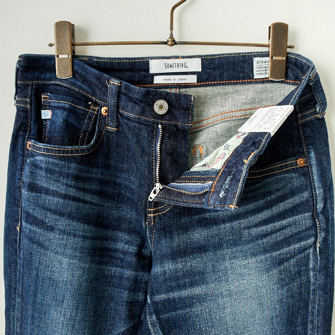 SOMETHING [サムシング] テーパードストレートデニムパンツ [SKY38] 226 D.BLUE