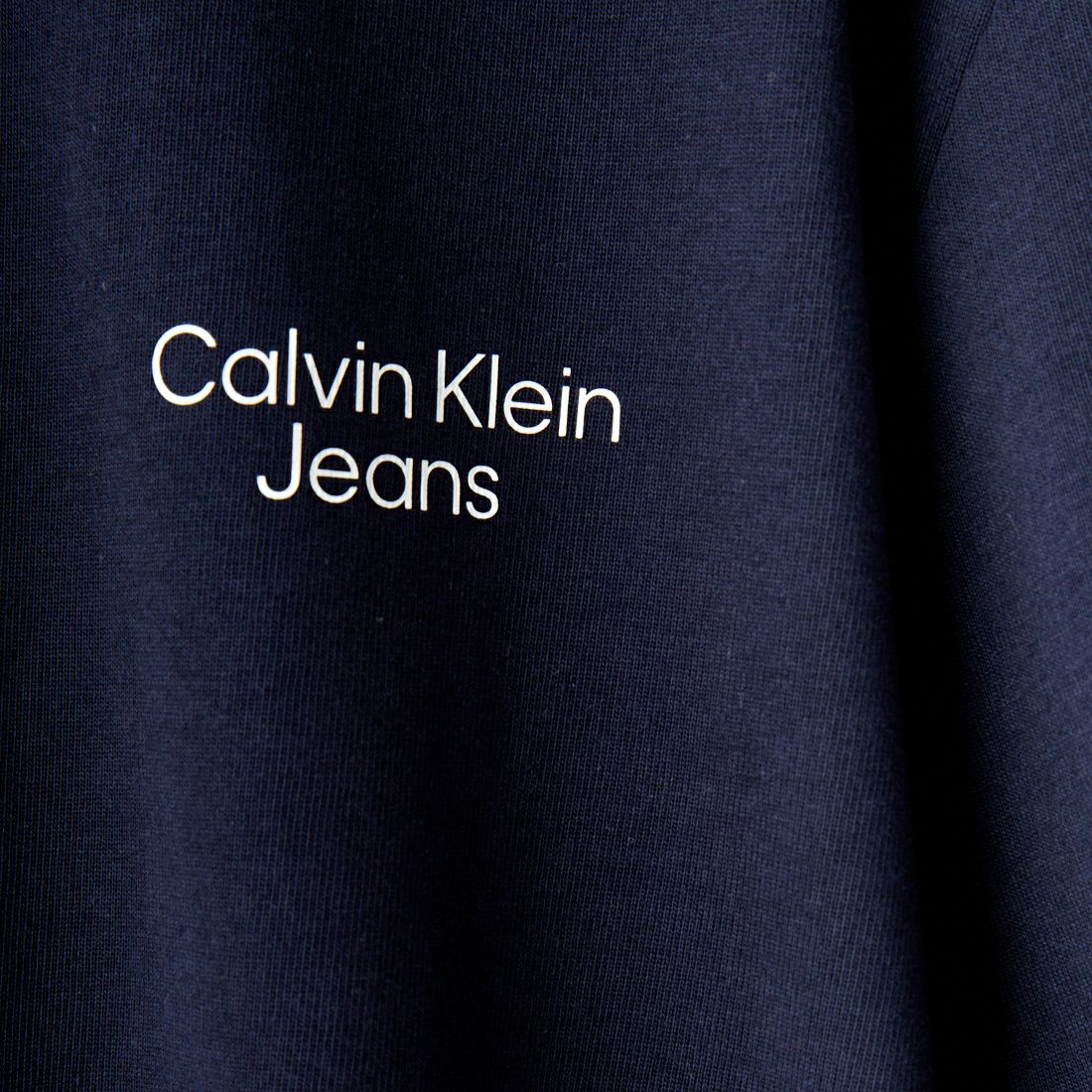Calvin Klein Jeans [カルバンクライン ジーンズ] バックカーブロゴTシャツ [J30J323820]