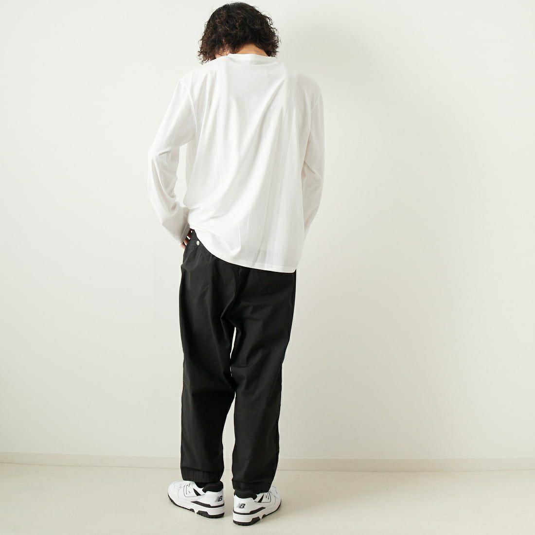 A.P.C. [アー・ペー・セー] VPCロゴ ロングスリーブTシャツ [T-SHIRT-FRANKIE] 90 BLANC &&モデル身長：182cm 着用サイズ：L&&
