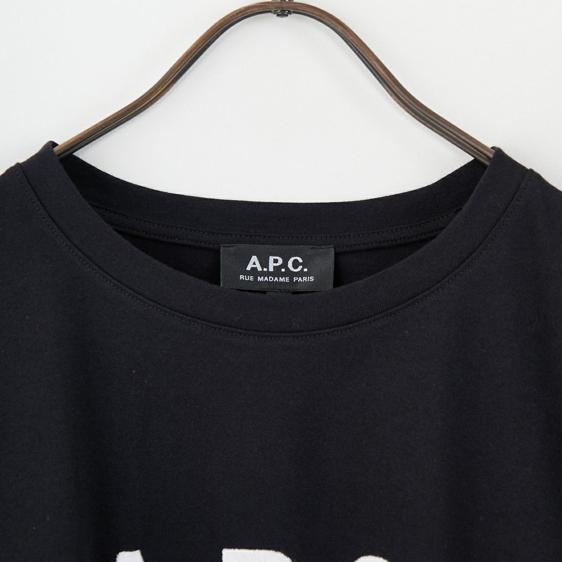 A.P.C. [アー・ペー・セー] ロゴ刺繍 ロングスリーブTシャツ [RUE-MADAME-H-MANCHES] 99 NOIR