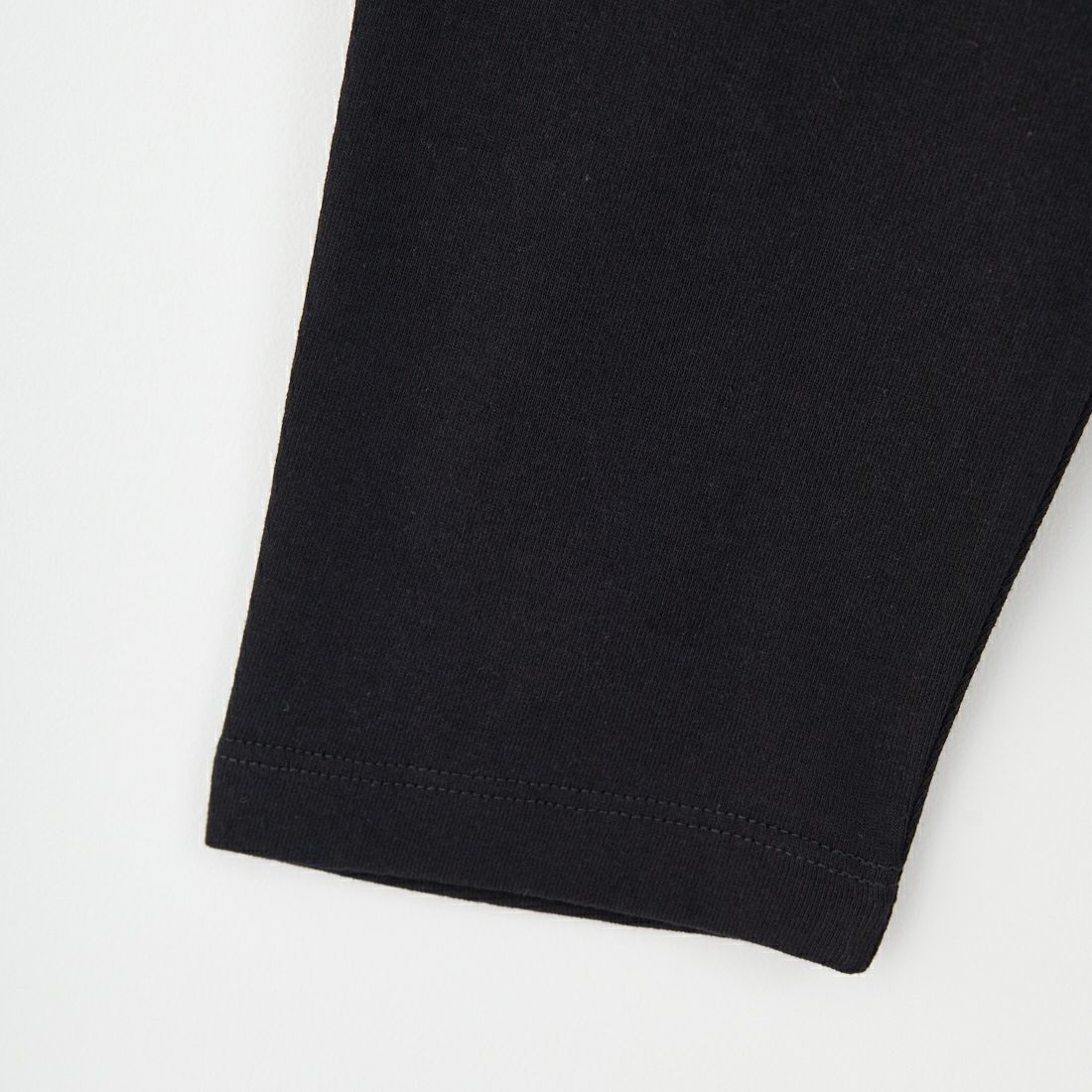 A.P.C. [アー・ペー・セー] ロゴ刺繍 ロングスリーブTシャツ [RUE-MADAME-H-MANCHES] 99 NOIR