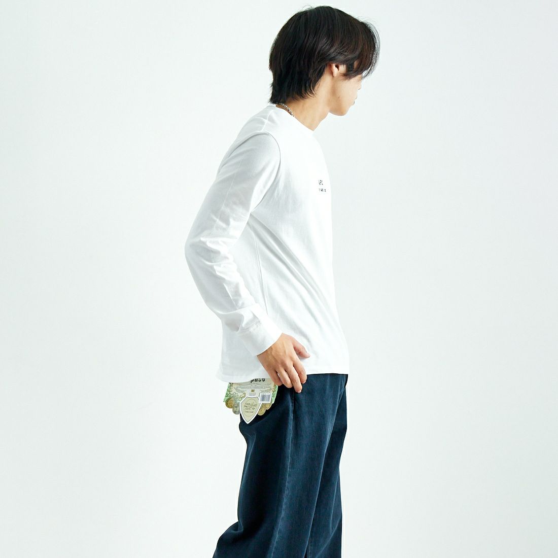 A.P.C. [アー・ペー・セー] ロゴ刺繍 ロングスリーブTシャツ [PETITE-RUE-MADAME-H] 90 BLANC &&モデル身長：179cm 着用サイズ：L&&