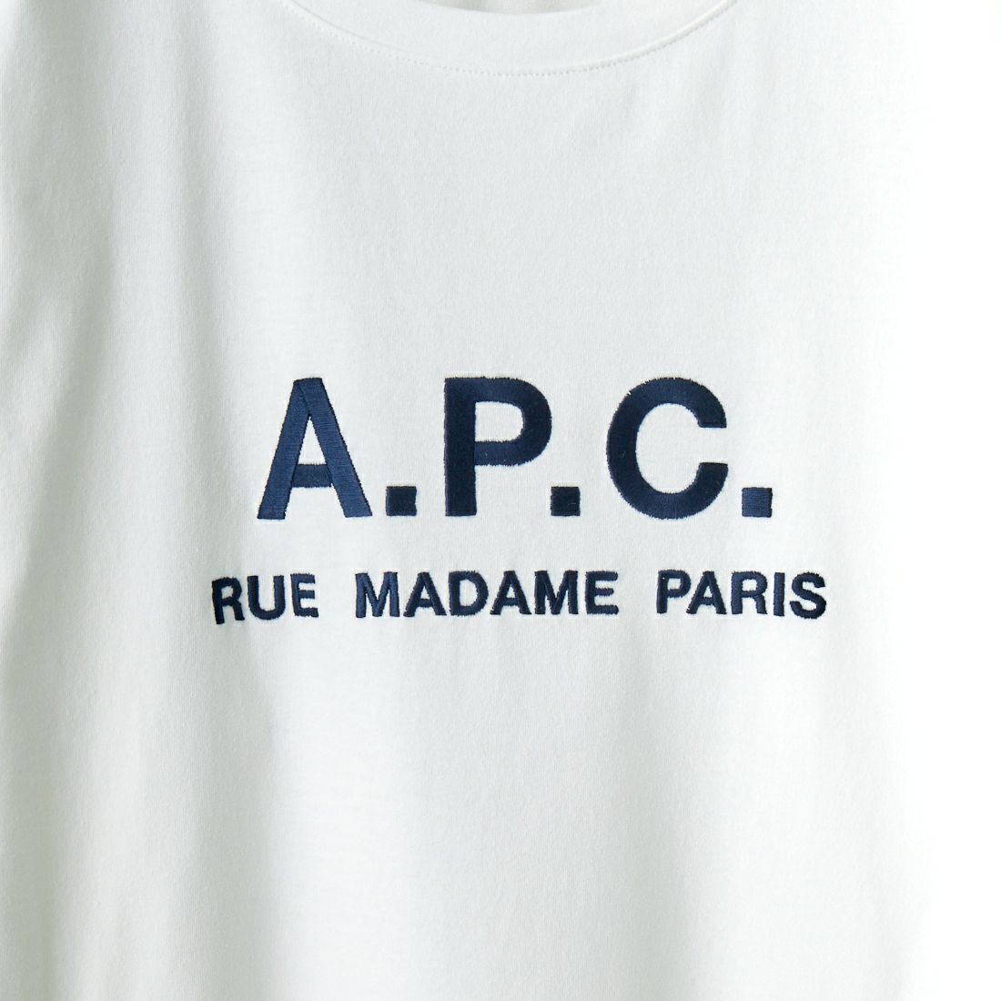 A.P.C. [アー・ペー・セー] ロゴ刺繍 ロングスリーブTシャツ [RUE-MADAME-H-MANCHES] 90 BLANC