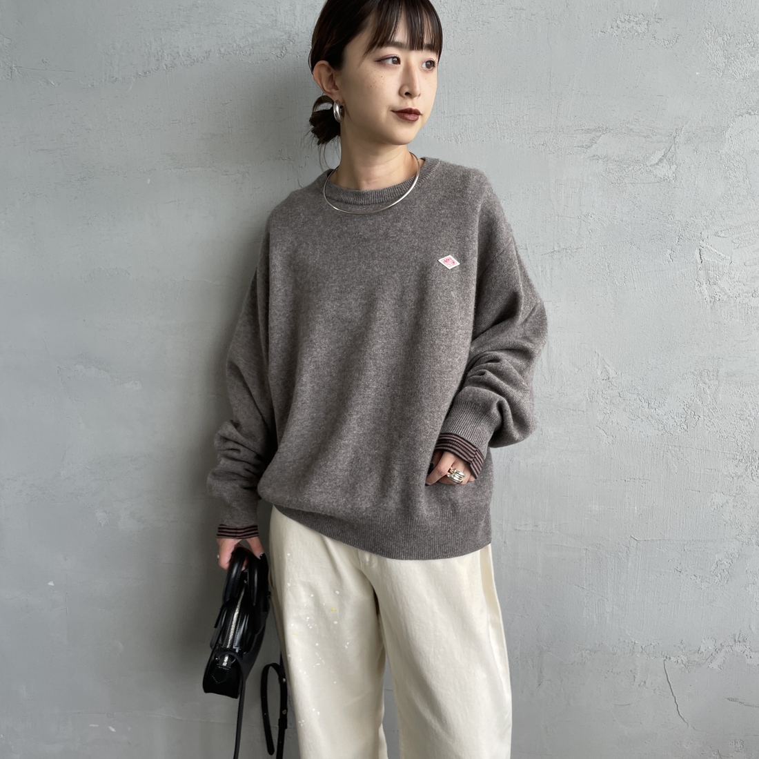 DANTON [ダントン] クルーネックプルオーバーニット [DT-D0027LMW] TAUPE &&モデル身長：150cm 着用サイズ：38&&