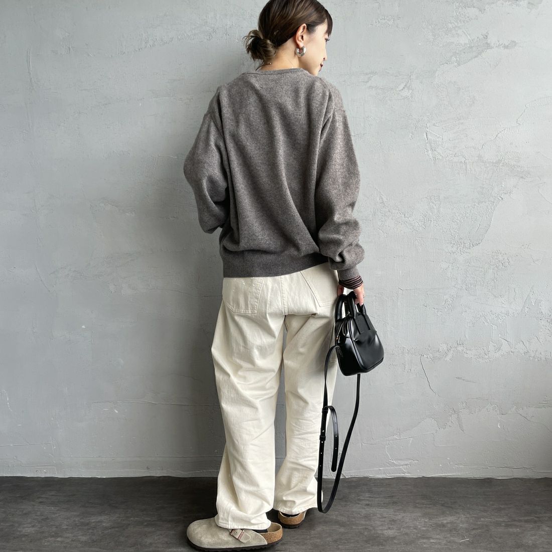 DANTON [ダントン] クルーネックプルオーバーニット [DT-D0027LMW] TAUPE &&モデル身長：150cm 着用サイズ：38&&