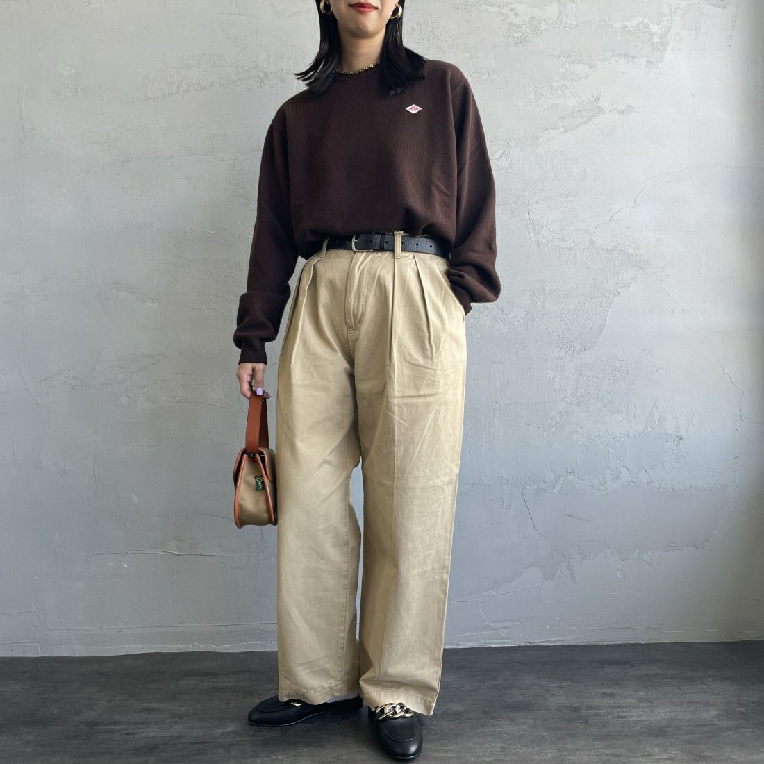 DANTON [ダントン] クルーネックプルオーバーニット [DT-D0027LMW] BROWN &&モデル身長：163cm 着用サイズ：36&&