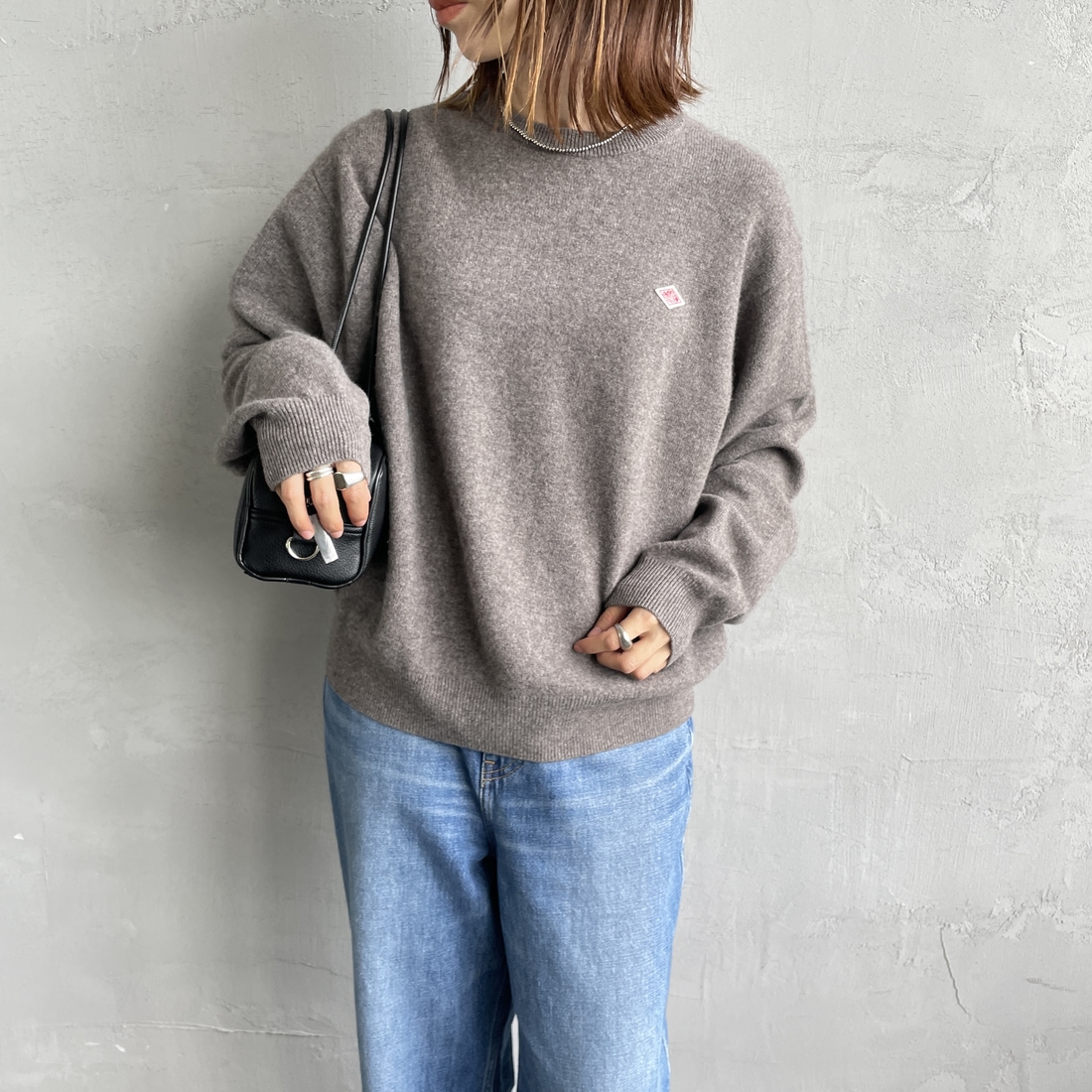 DANTON [ダントン] クルーネックプルオーバーニット [DT-D0027LMW] TAUPE &&モデル身長：158cm 着用サイズ：38&&