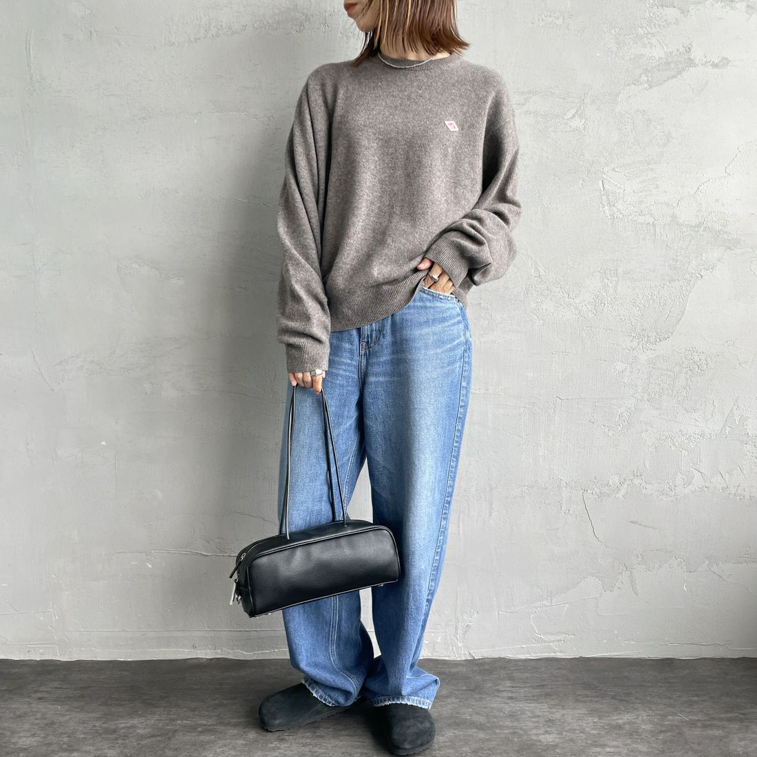 DANTON [ダントン] クルーネックプルオーバーニット [DT-D0027LMW] TAUPE &&モデル身長：158cm 着用サイズ：38&&