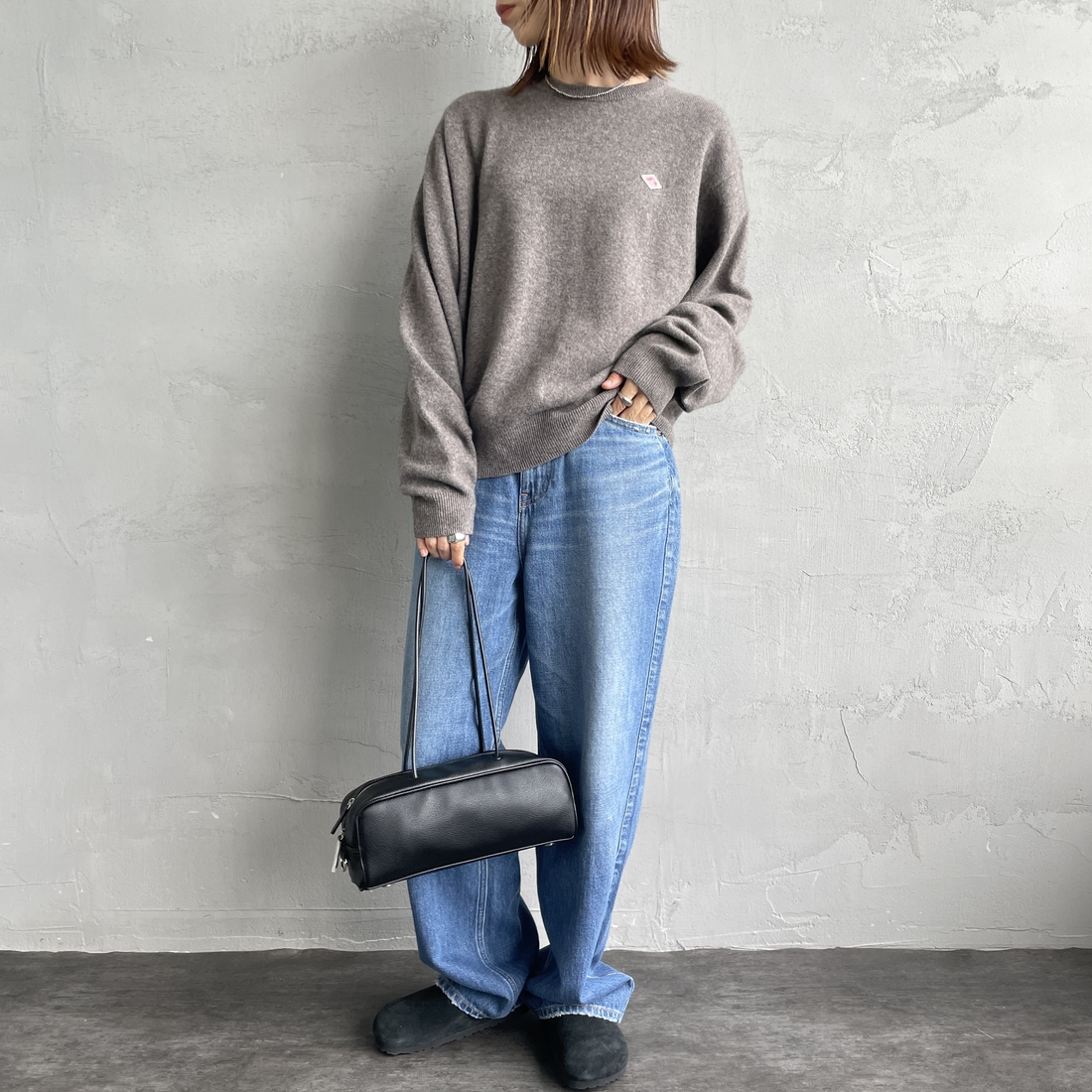 DANTON [ダントン] クルーネックプルオーバーニット [DT-D0027LMW] TAUPE &&モデル身長：158cm 着用サイズ：38&&