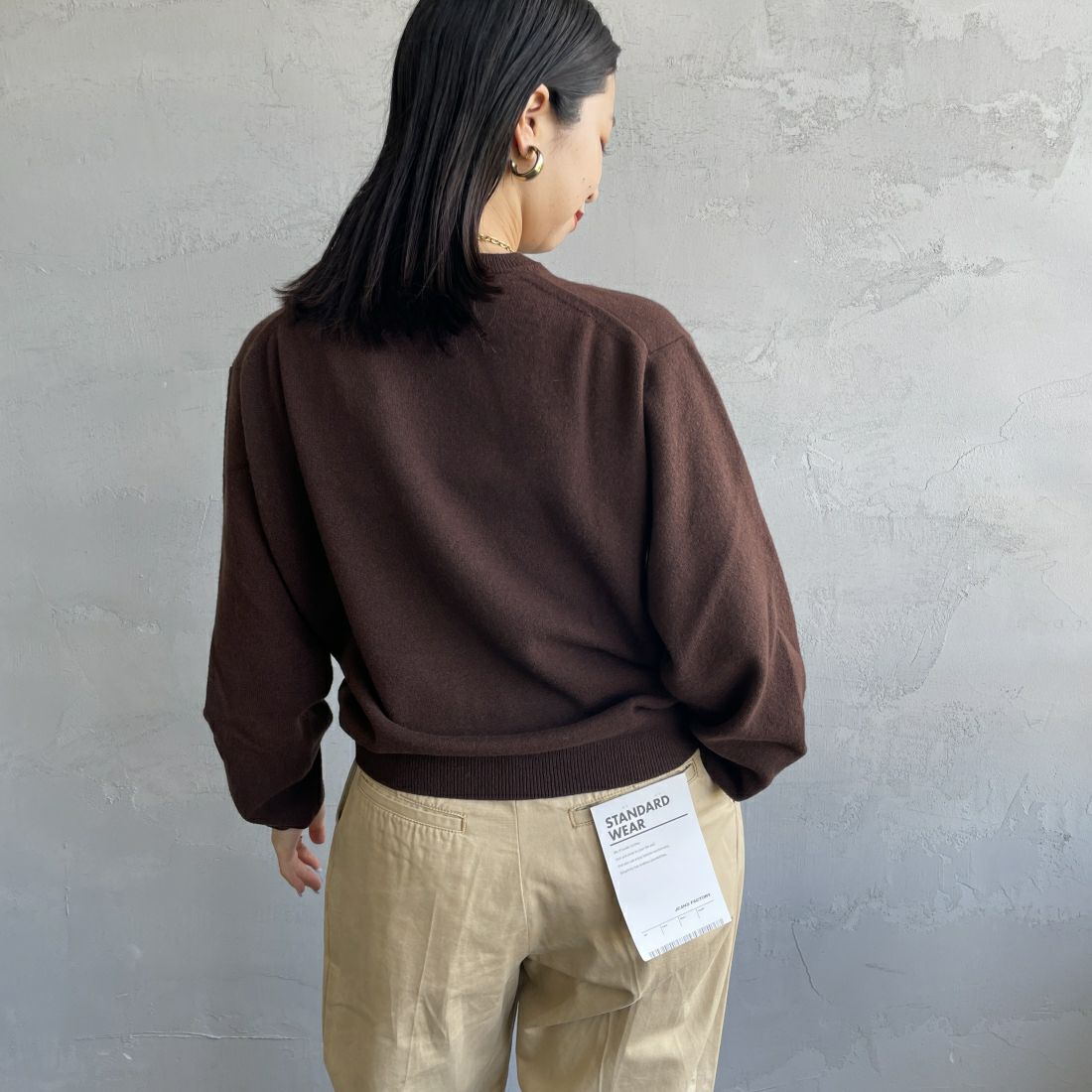 DANTON [ダントン] クルーネックプルオーバーニット [DT-D0027LMW] BROWN &&モデル身長：163cm 着用サイズ：36&&
