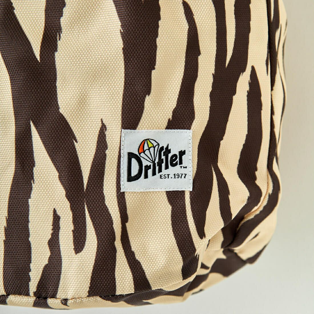 Drifter [ドリフター] ドローストリングポーチ [DFV1200] 58 D.ZEBRA