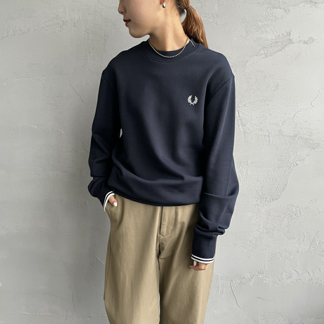 FRED PERRY [フレッドペリー] ワンポイント刺繍 クルーネック