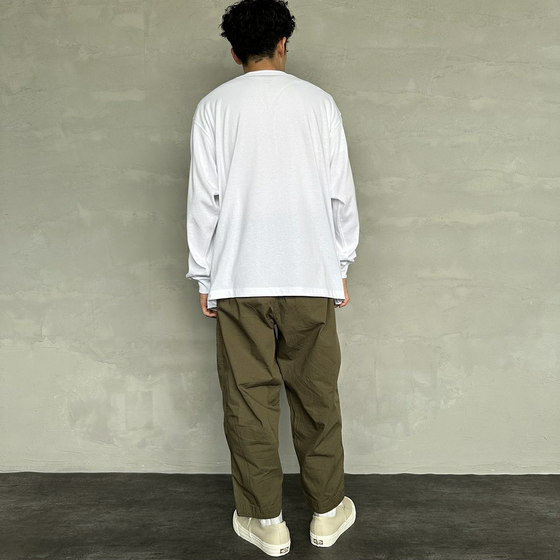 DANTON [ダントン] プレーン ロングスリーブTシャツ [DT-C0200TCB] WHITE&&モデル身長：168cm 着用サイズ：L&&