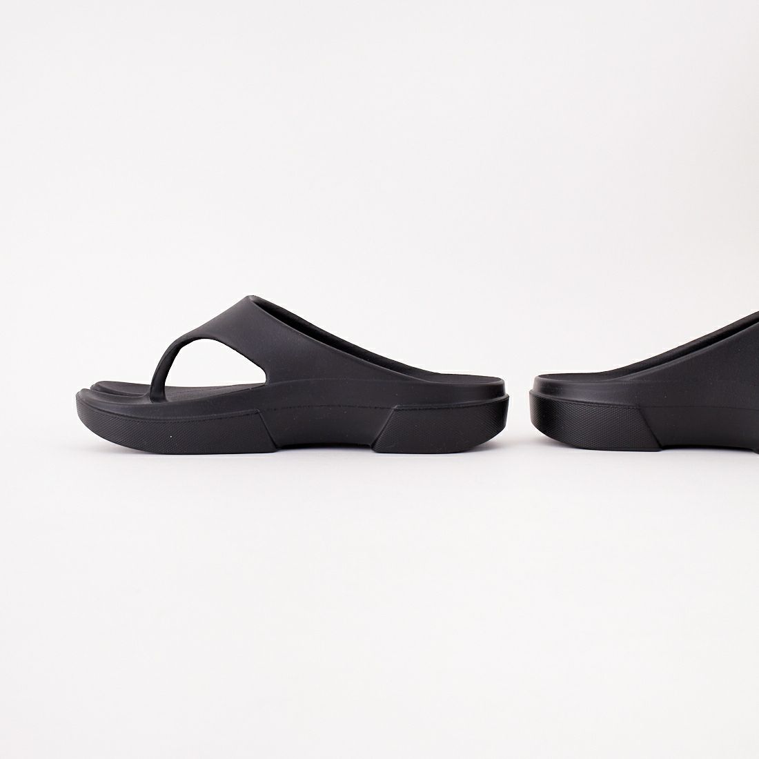 PAES [ペイズ] リカバリーサンダル [FLIP-FLOP] BLACK