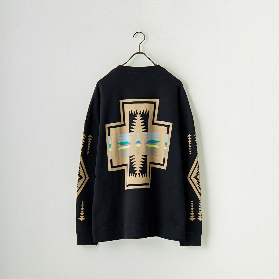 PENDLETON [ペンドルトン] 別注 バックプリントクルーネックスウェット [3475-3208-JF-A] BLACK