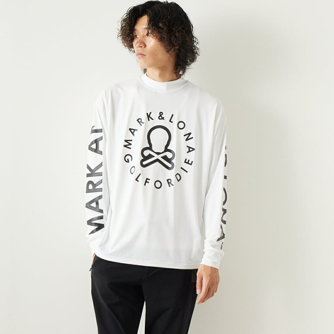 MARK & LONA [マークアンドロナ] サークルロゴ モックネックTシャツ