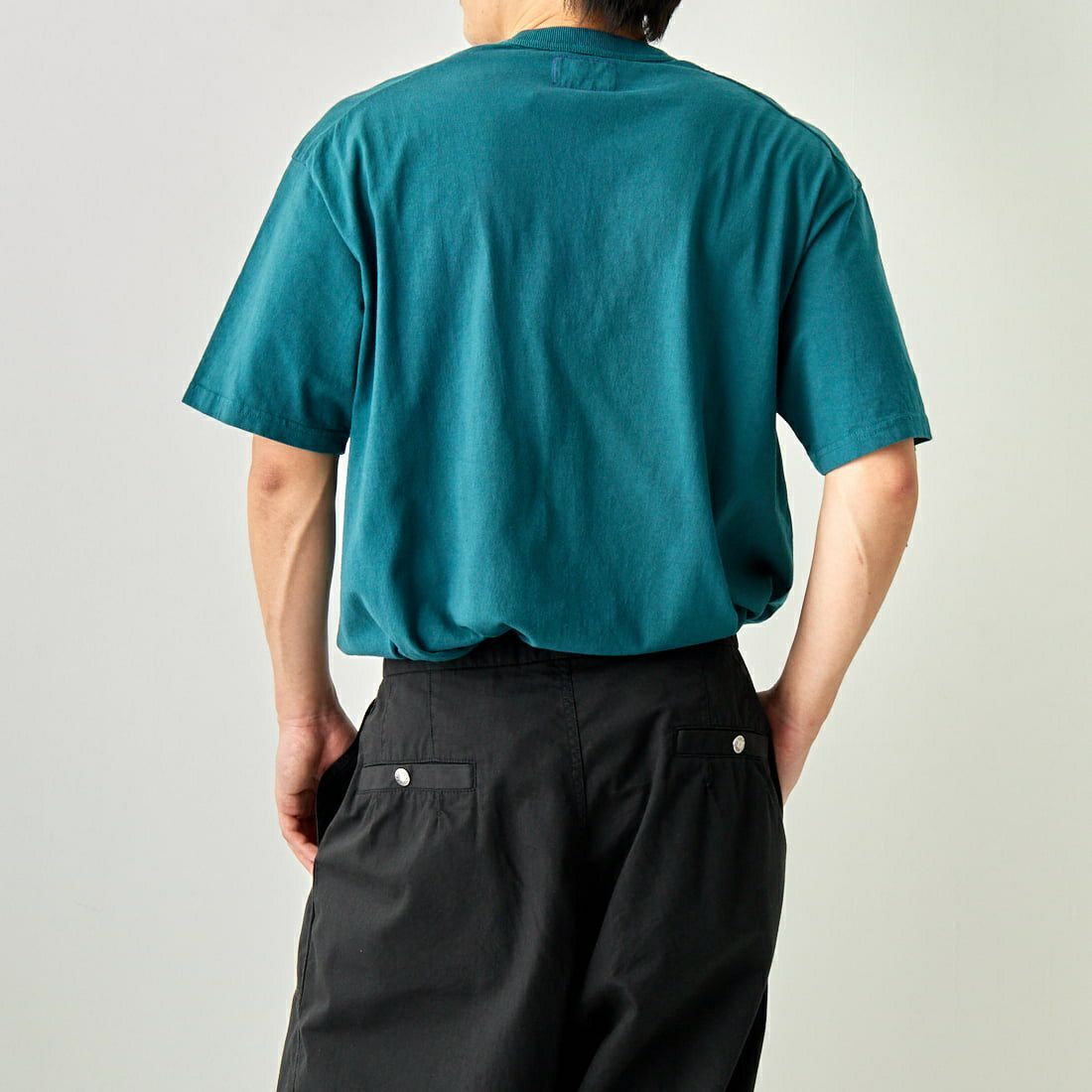 THE NORTH FACE PURPLE LABEL [ザ ノースフェイス パープルレーベル] 7OZ ポケットTシャツ [NT3366N] BG BOTTLE &&モデル身長：173cm 着用サイズ：M&&