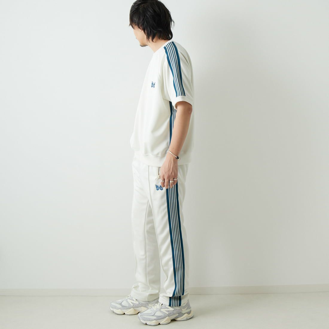 Needles [ニードルズ] 別注 ナロートラックパンツ [MR561-JF] ICE WHITE &&モデル身長：173cm 着用サイズ：M&&