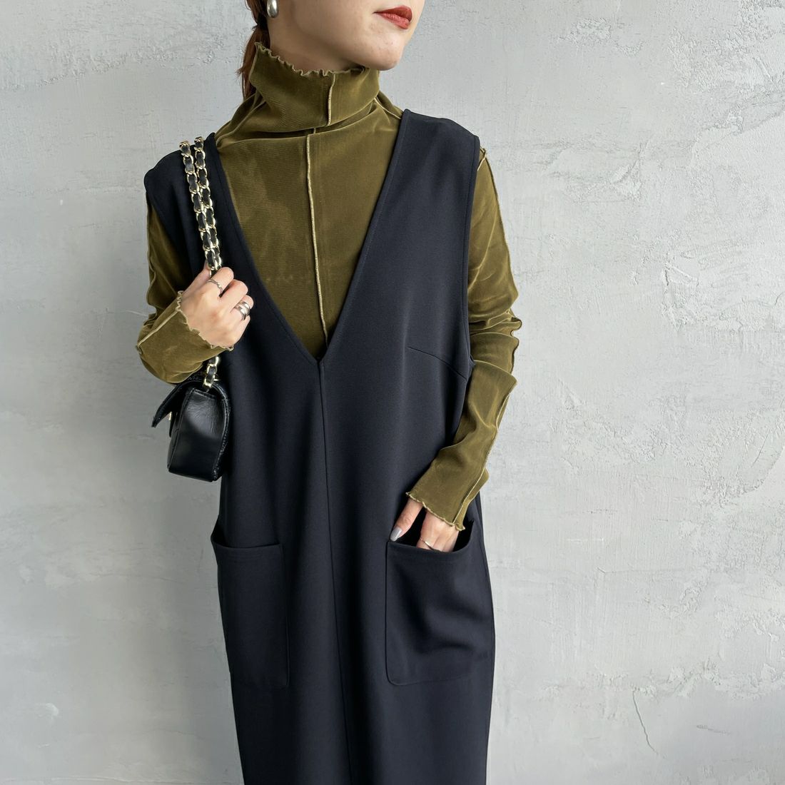 Jeans Factory Clothes [ジーンズファクトリークローズ] Vネックワンピース [219074] 04 ﾌﾞﾗｯｸ&&モデル身長：156cm 着用サイズ：F&&