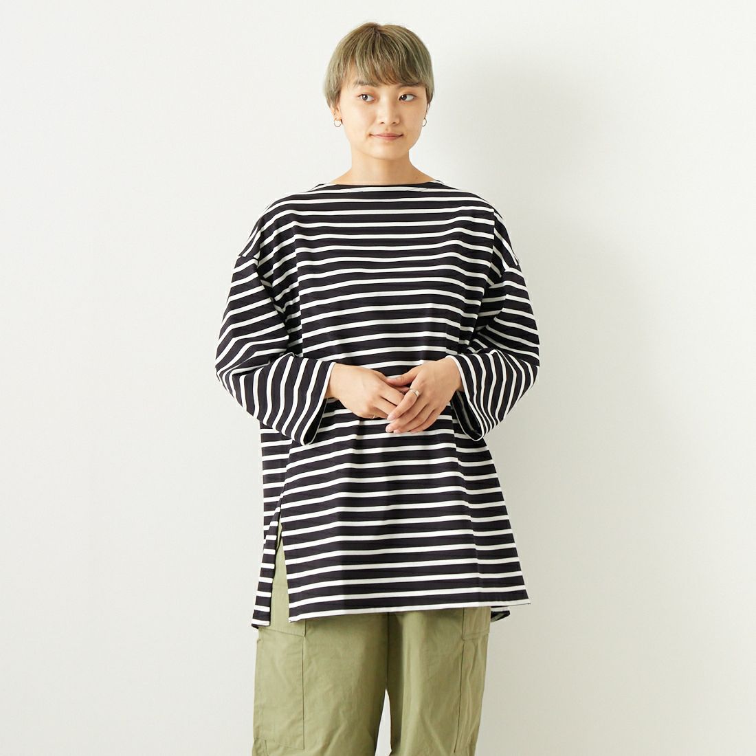 BLACK/WHIT&&モデル身長：160cm 着用サイズ：1&&