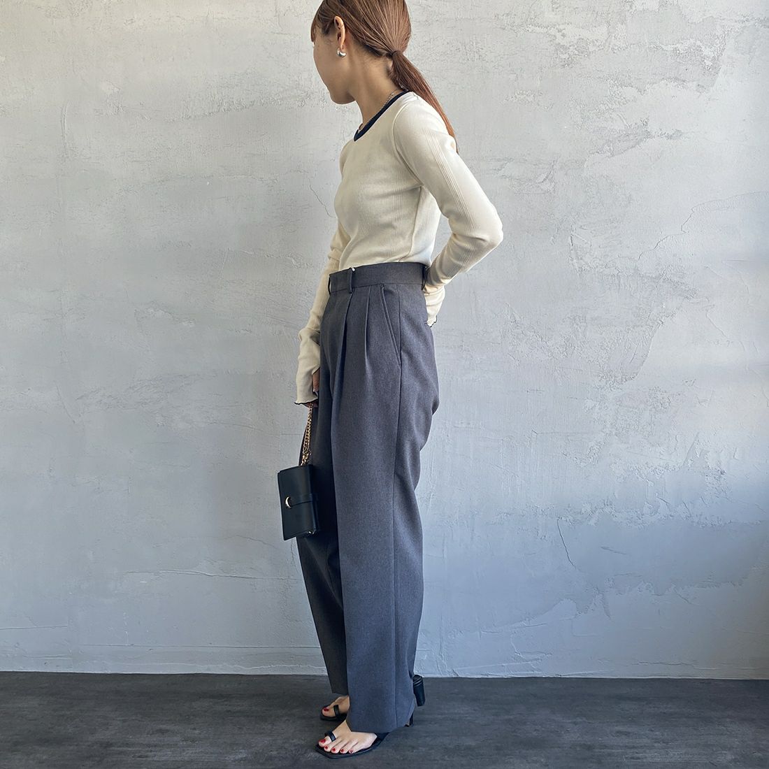 THE SHINZONE [ザ シンゾーン] クライスラーパンツ [21AMSPA01] 06 GRAY&&モデル身長：156cm 着用サイズ：PO&&